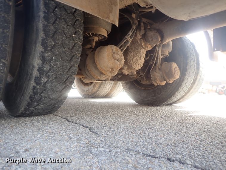 image for item DG3042 2010 Kenworth T400 dump truck