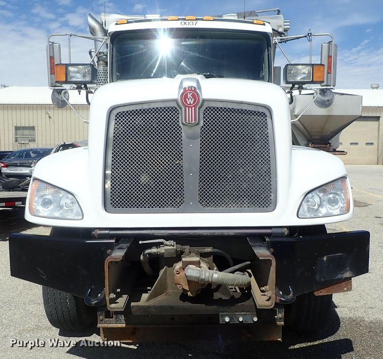 image for item DG3043 2010 Kenworth T400 dump truck