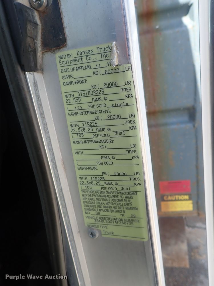 image for item DG3043 2010 Kenworth T400 dump truck