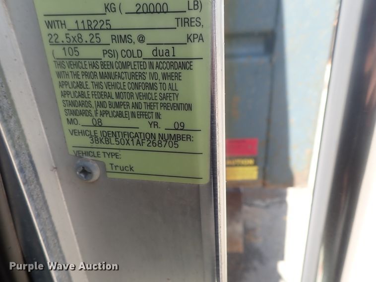 image for item DG3043 2010 Kenworth T400 dump truck