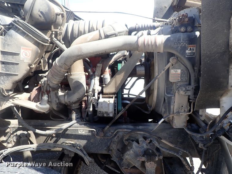 image for item DG3043 2010 Kenworth T400 dump truck