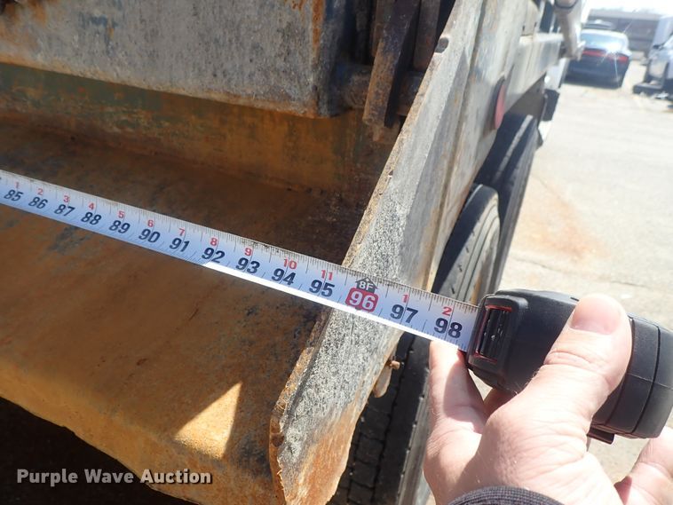 image for item DG3043 2010 Kenworth T400 dump truck