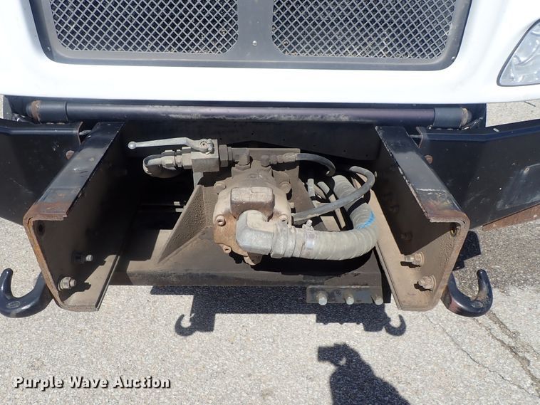 image for item DG3043 2010 Kenworth T400 dump truck