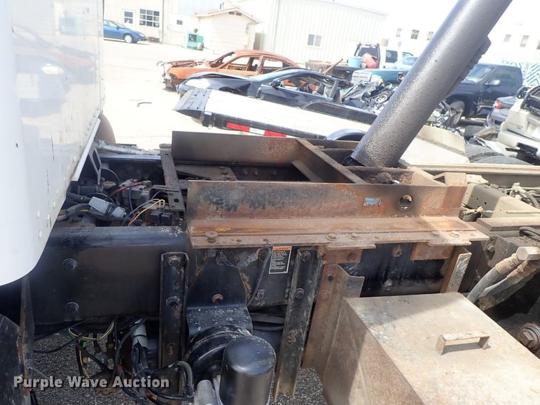 image for item DG3043 2010 Kenworth T400 dump truck