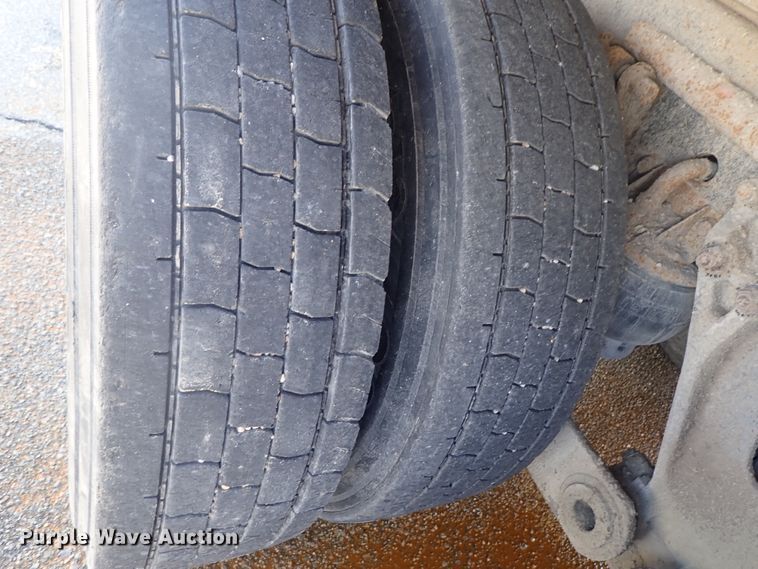 image for item DG3043 2010 Kenworth T400 dump truck