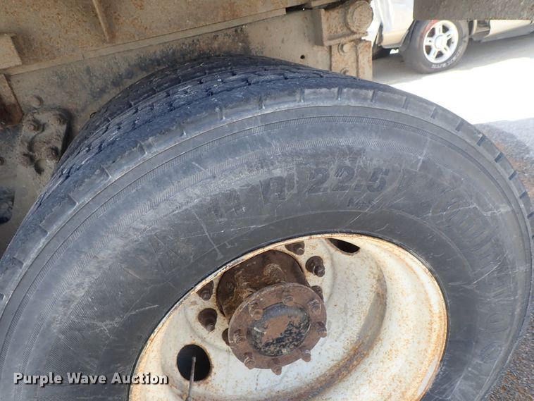 image for item DG3043 2010 Kenworth T400 dump truck