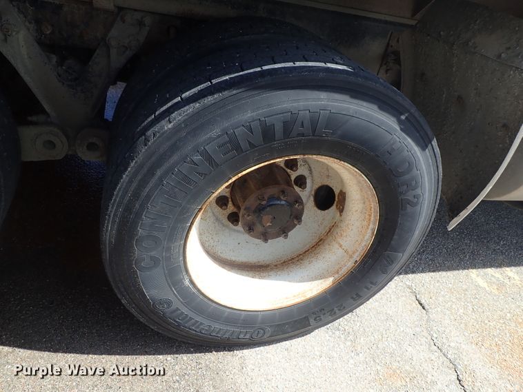 image for item DG3043 2010 Kenworth T400 dump truck