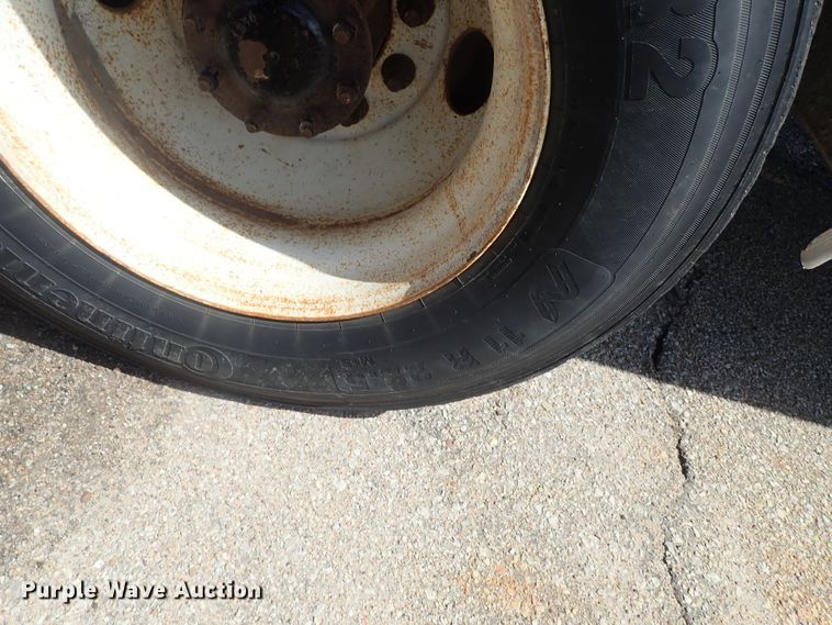 image for item DG3043 2010 Kenworth T400 dump truck