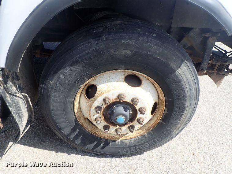 image for item DG3043 2010 Kenworth T400 dump truck