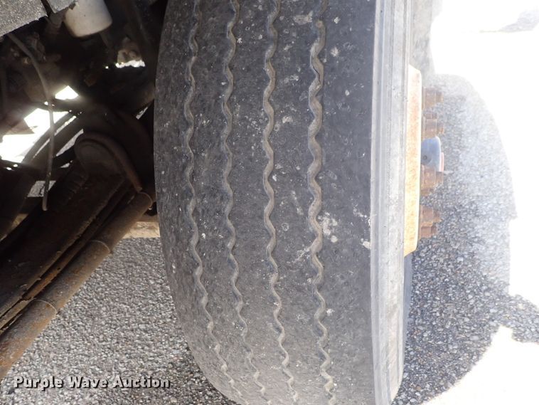 image for item DG3043 2010 Kenworth T400 dump truck