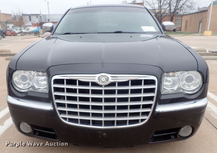 image for item DG3045 2005 Chrysler 300