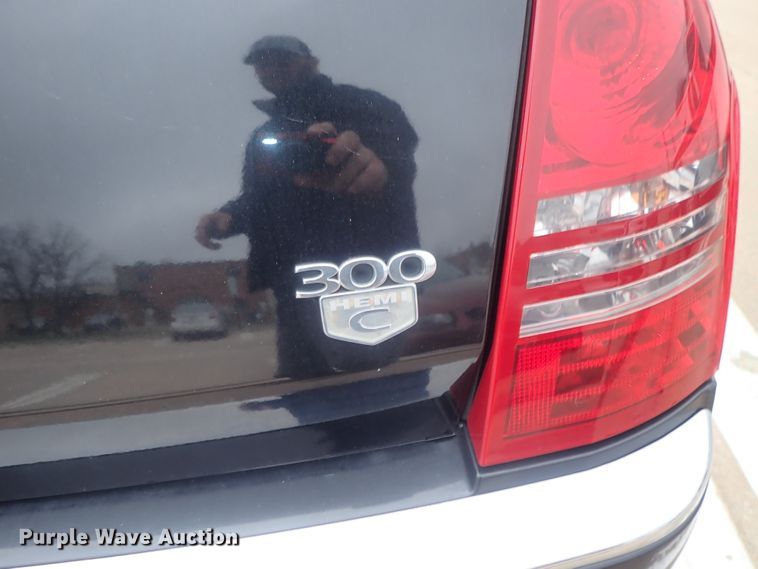 image for item DG3045 2005 Chrysler 300