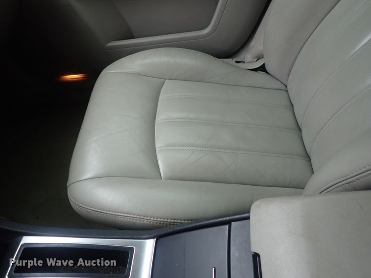 image for item DG3045 2005 Chrysler 300