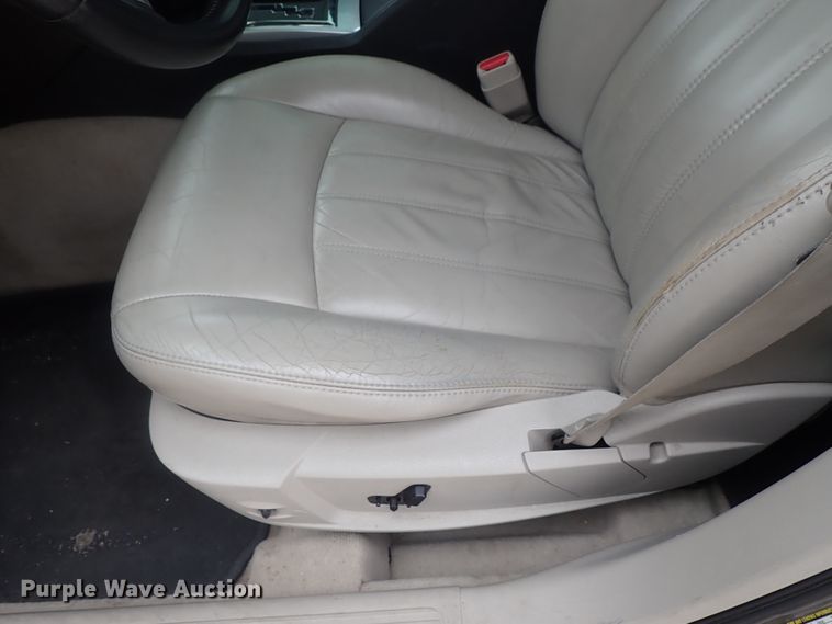 image for item DG3045 2005 Chrysler 300