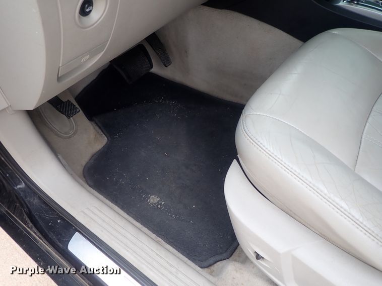 image for item DG3045 2005 Chrysler 300