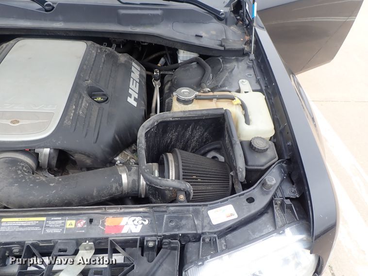 image for item DG3045 2005 Chrysler 300