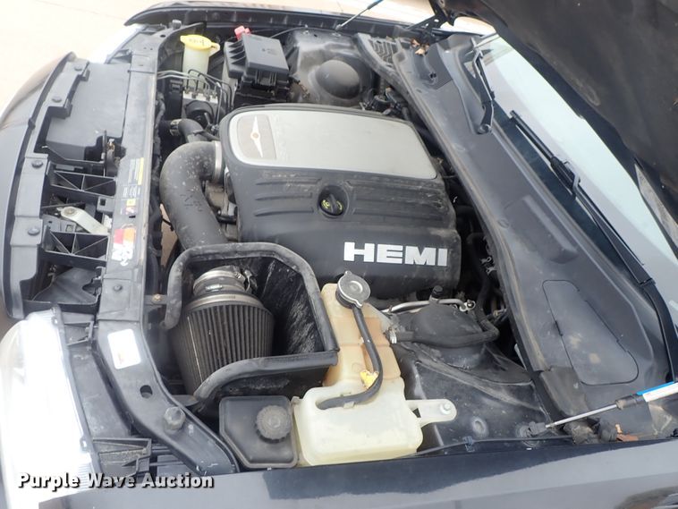 image for item DG3045 2005 Chrysler 300