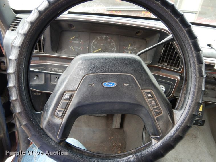 image for item DG6375 1991 Ford F350 XL brush fire truck