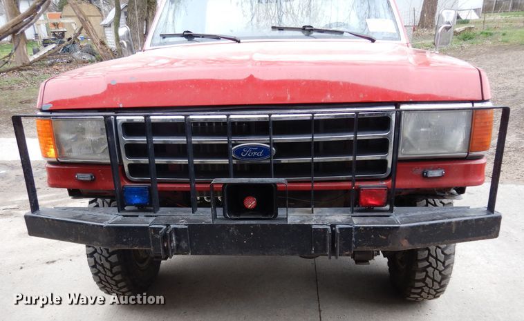 image for item DG6375 1991 Ford F350 XL brush fire truck