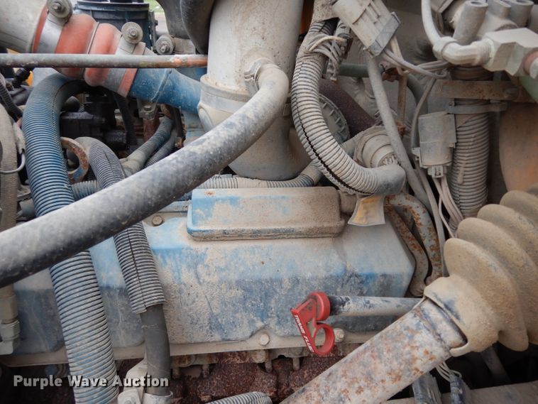 image for item DG6377 1996 International 3800 school bus