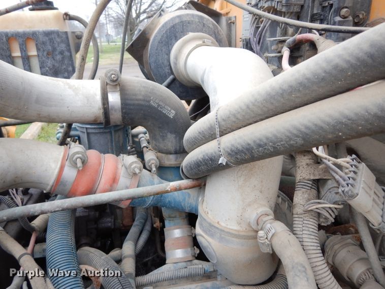 image for item DG6377 1996 International 3800 school bus