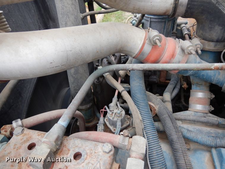 image for item DG6377 1996 International 3800 school bus