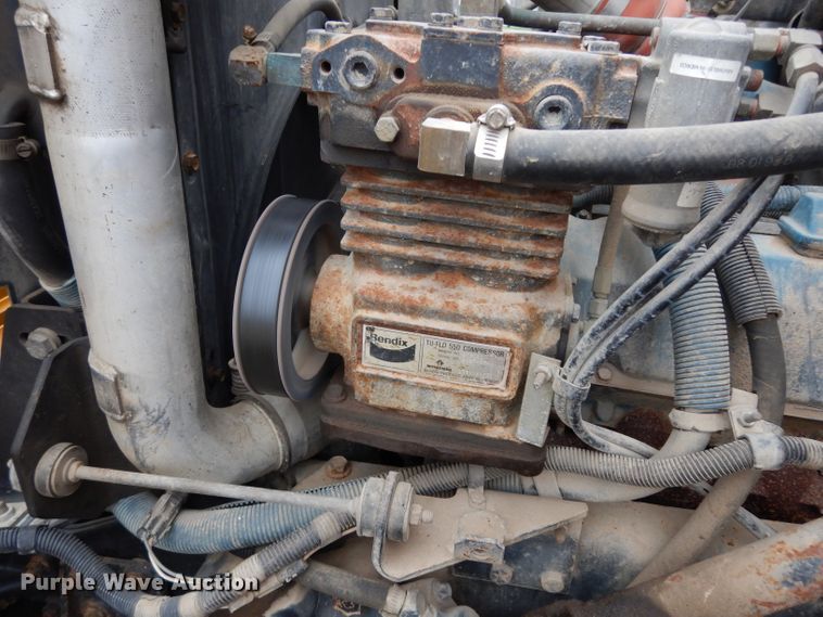 image for item DG6377 1996 International 3800 school bus