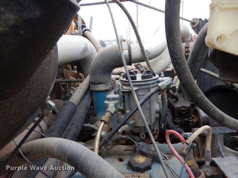 image for item DG6377 1996 International 3800 school bus