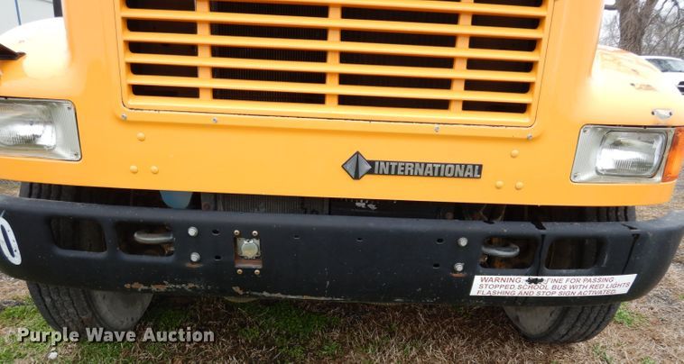 image for item DG6377 1996 International 3800 school bus