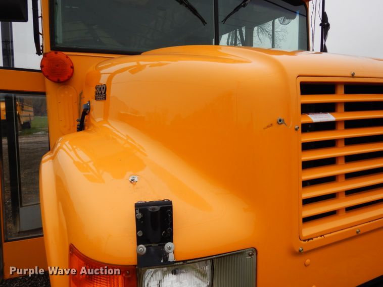 image for item DG6377 1996 International 3800 school bus