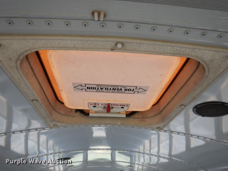 image for item DG6377 1996 International 3800 school bus