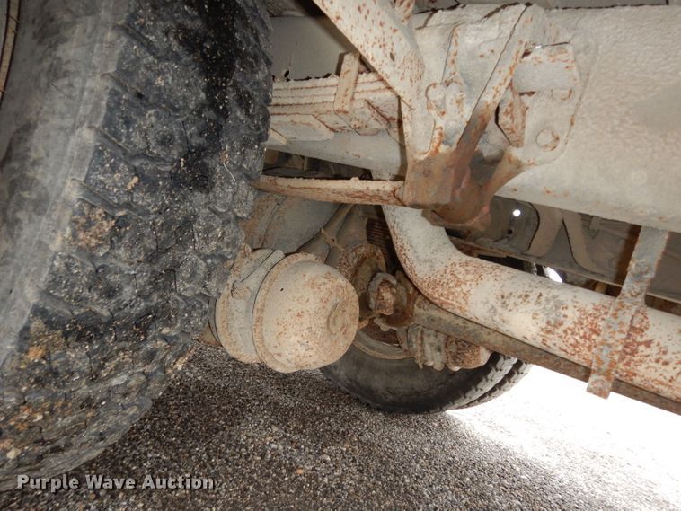 image for item DG6377 1996 International 3800 school bus