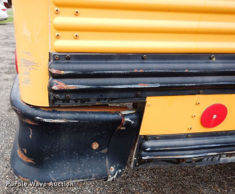 image for item DG6377 1996 International 3800 school bus