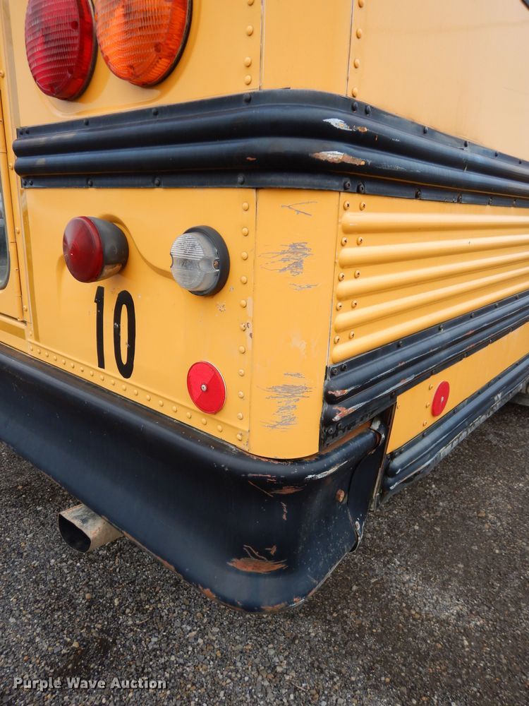 image for item DG6377 1996 International 3800 school bus