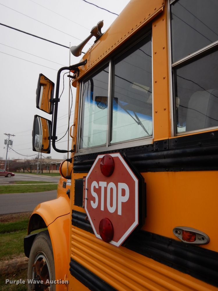 image for item DG6377 1996 International 3800 school bus