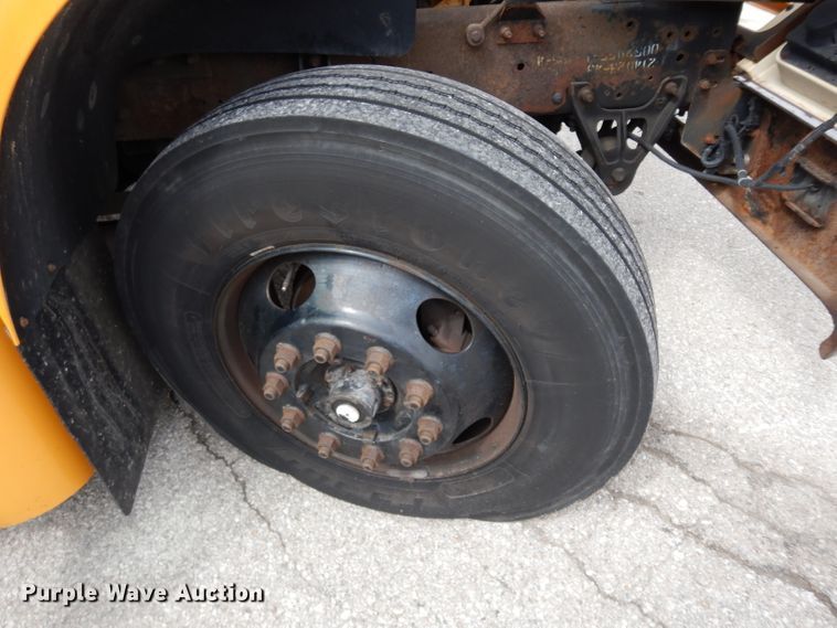 image for item DG6380 2005 Blue Bird Vision school bus