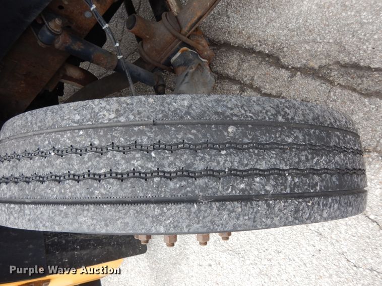 image for item DG6380 2005 Blue Bird Vision school bus