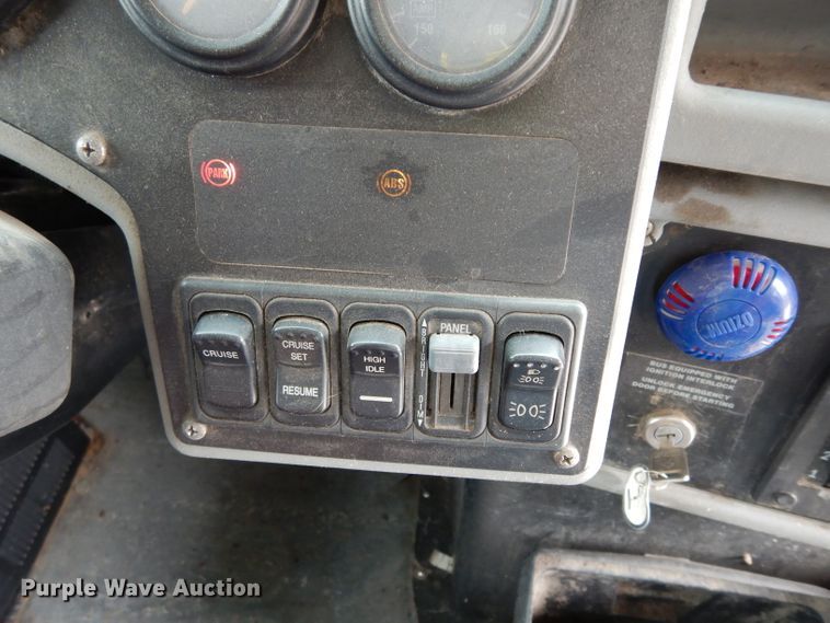 image for item DG6380 2005 Blue Bird Vision school bus