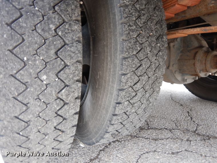 image for item DG6380 2005 Blue Bird Vision school bus