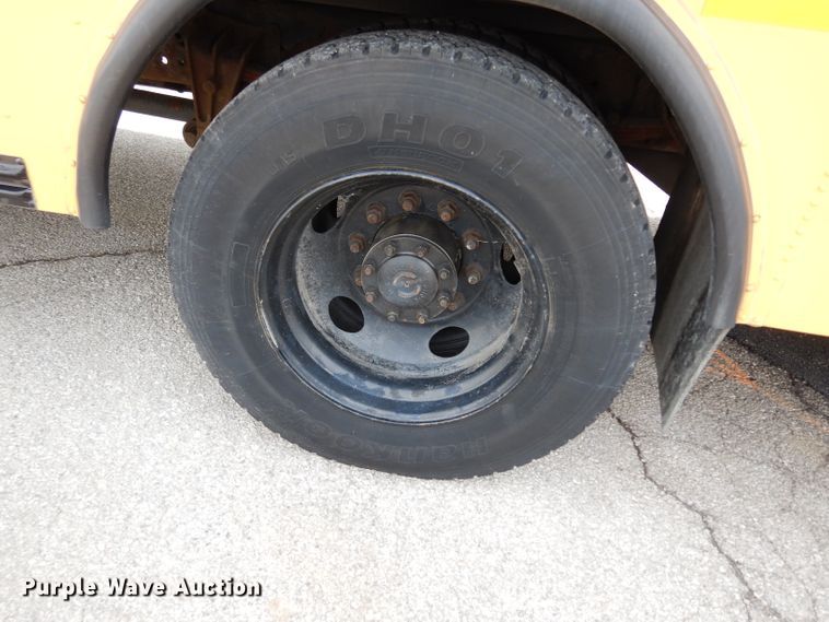 image for item DG6380 2005 Blue Bird Vision school bus