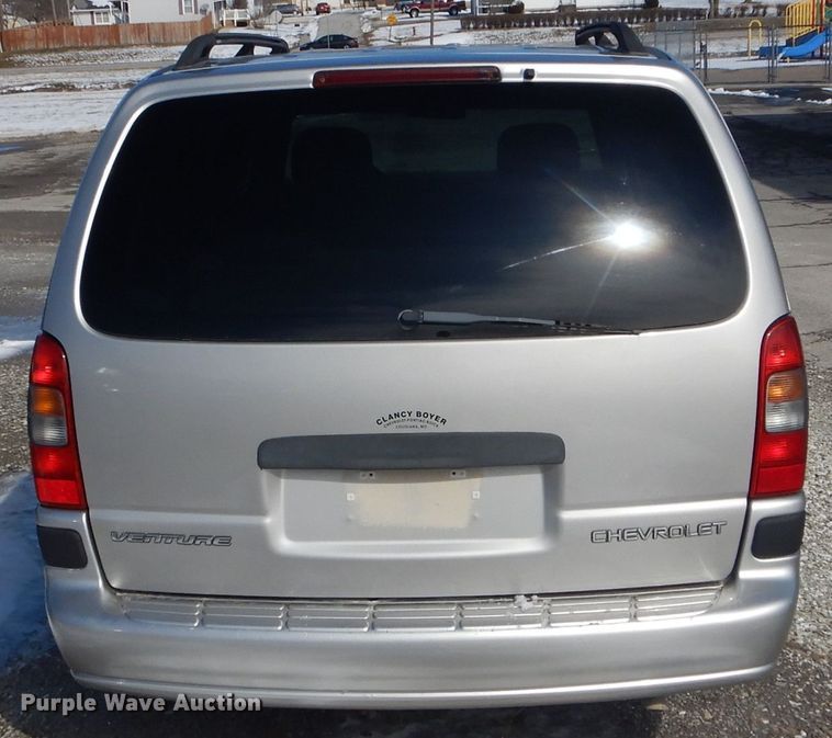 image for item DH6420 2004 Chevrolet Venture LS van