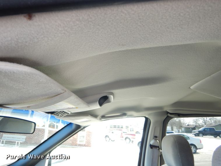 image for item DH6420 2004 Chevrolet Venture LS van