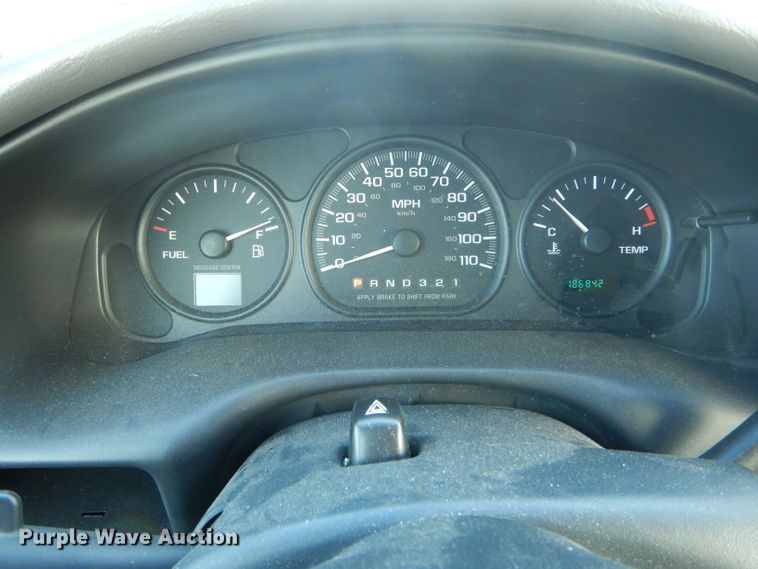 image for item DH6420 2004 Chevrolet Venture LS van