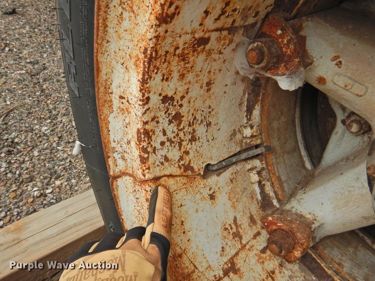 image for item DI0044 Trailmobile drop deck equipment trailer