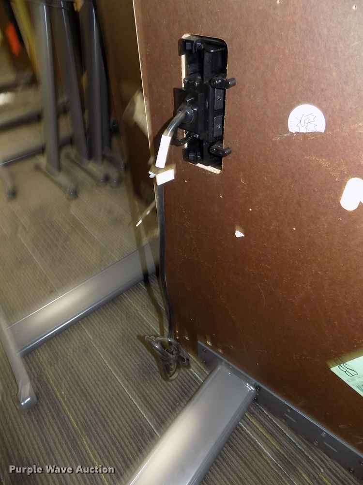 image for item DO9407 Office furniture