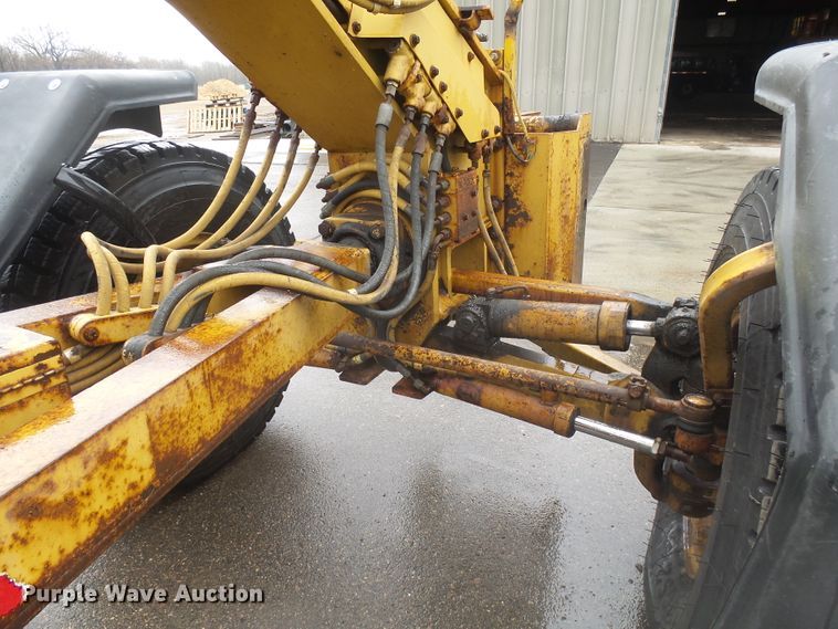 image for item EF9617 1985 Caterpillar 140G motor grader