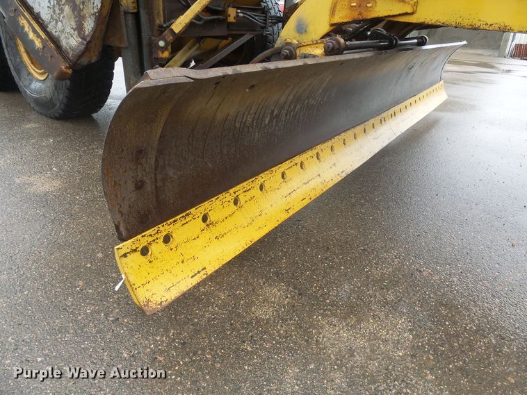 image for item EF9617 1985 Caterpillar 140G motor grader