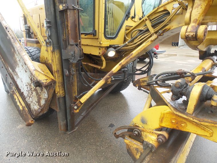 image for item EF9617 1985 Caterpillar 140G motor grader