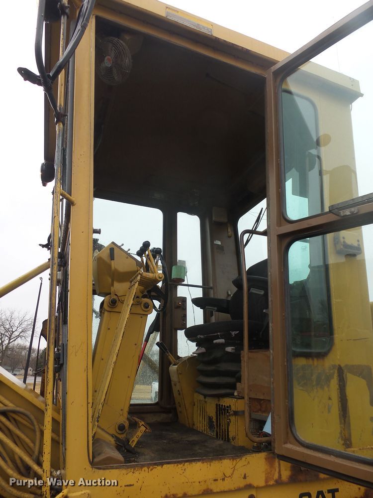 image for item EF9617 1985 Caterpillar 140G motor grader