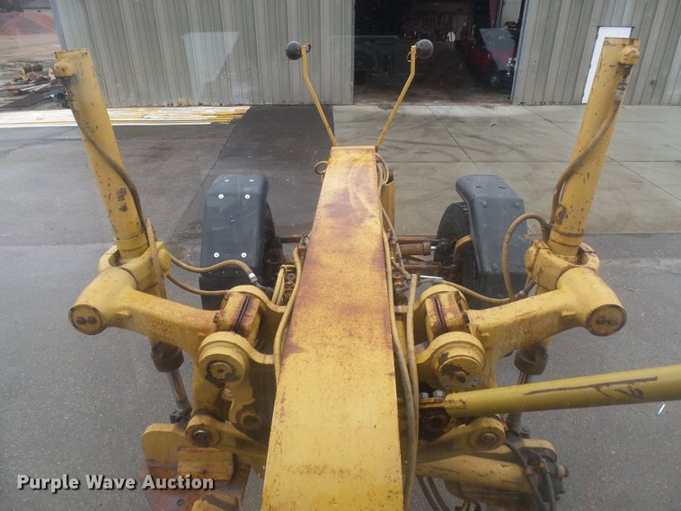 image for item EF9617 1985 Caterpillar 140G motor grader